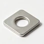Štvorcové kovové podložky